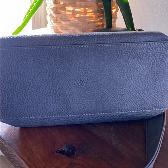 Grey and Rose Gold Mat & Nat Crossbody purse - Picture 5 of 7